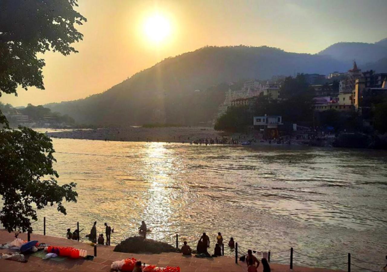 ホテル Vedic Dham Ganga リシケーシュ エクステリア 写真